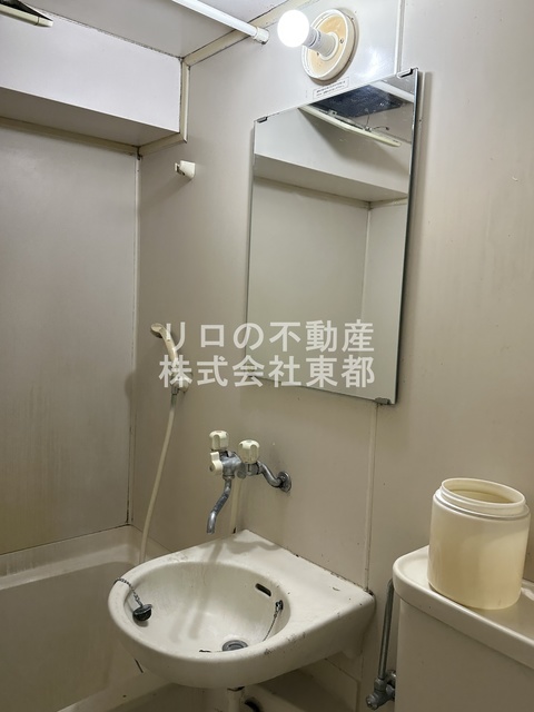 洗面設備　洗面ボウルと鏡もございます☆