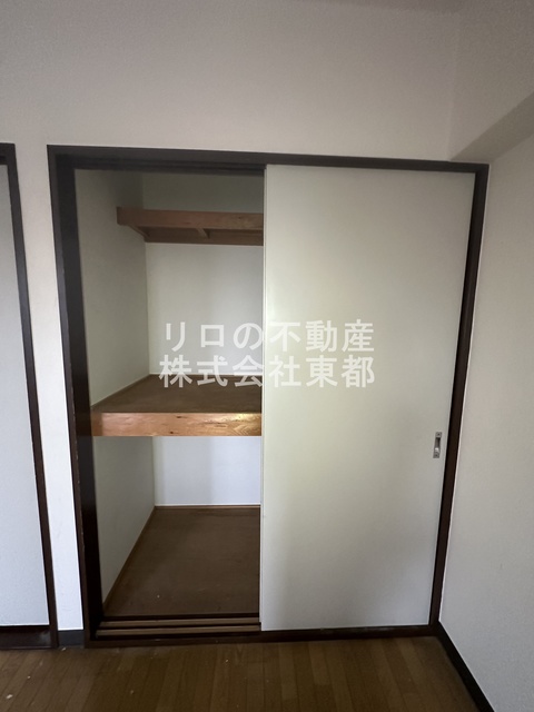 収納　押入れタイプはお荷物が多い方も安心の収納力です☆
