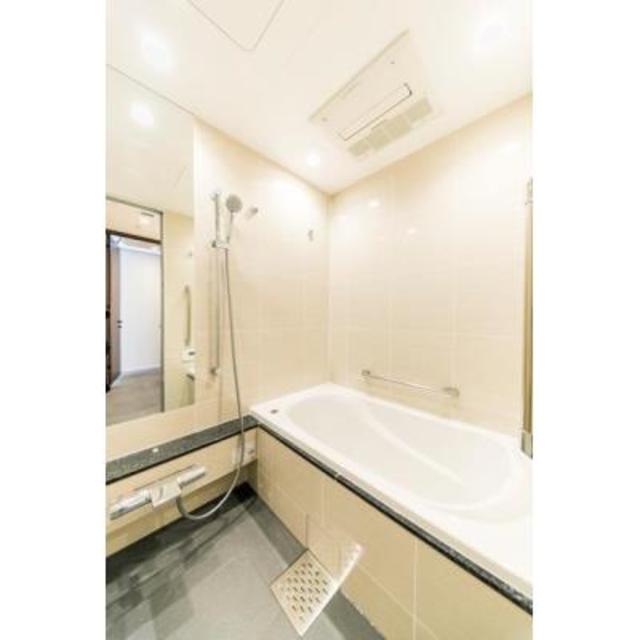 バス・シャワールーム　※写真は同タイプ住戸です。
