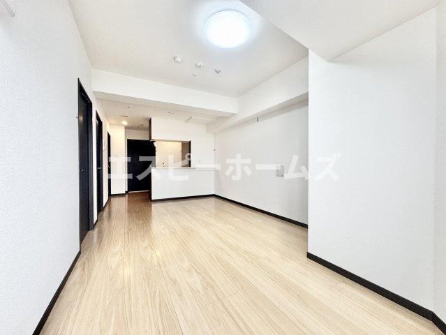 都営三田線 西巣鴨駅 徒歩8分 14階建 築9年の居間写真