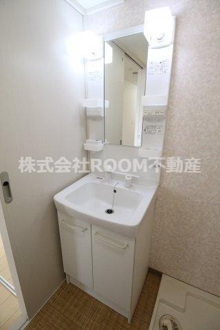 洗面設備　朝の身支度には欠かせない独立洗面化粧台