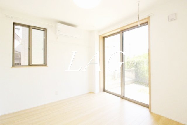居室・リビング　洋室のお部屋です。