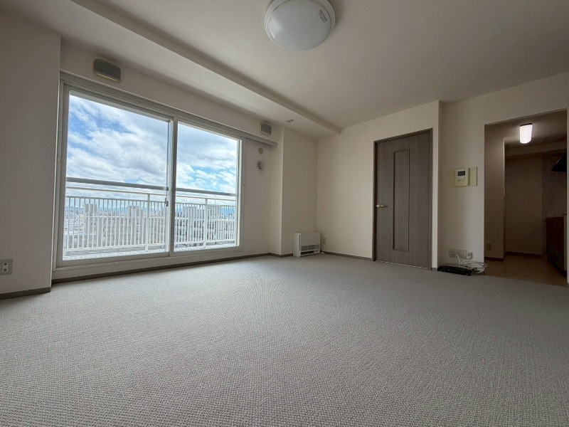 居室・リビング　広くてキレイなお部屋が広がっていて、充実した生活が送れそう。