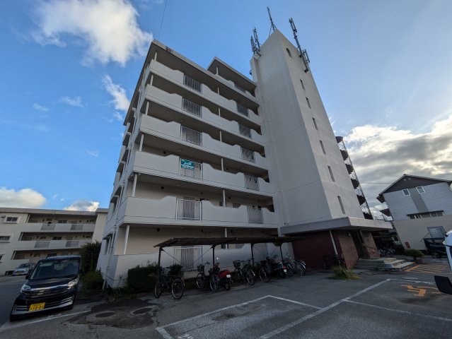 建物外観　現況と異なる部分は現況を優先いたします。