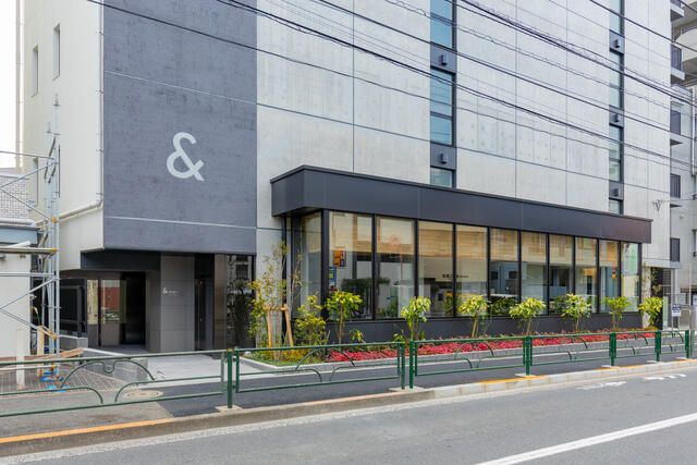 エントランス　建物の内部です