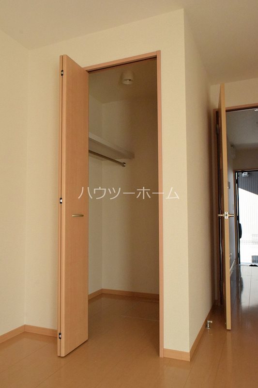 収納　ウォシュレットです