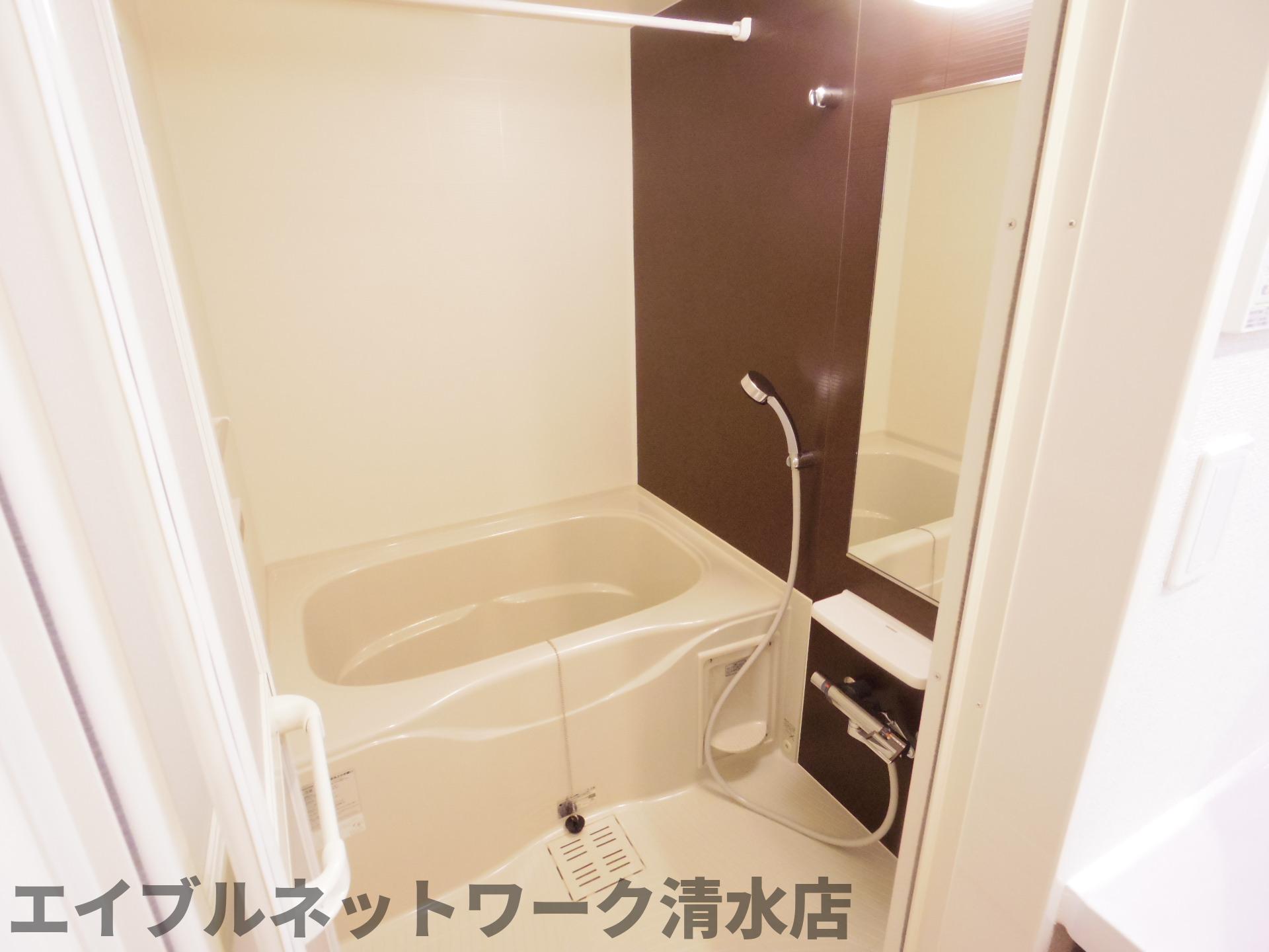 バス・シャワールーム　きれいなお風呂です