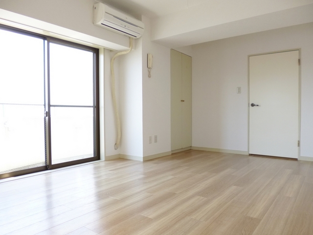 その他部屋・スペース　綺麗で広い洋室9.5帖です