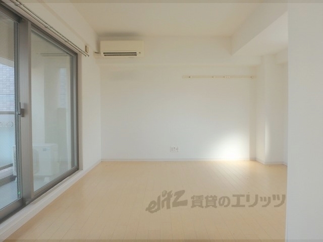 ブローディア西洞院の居間写真