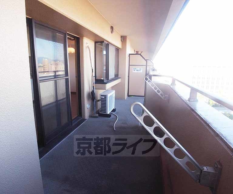 バルコニー　広いバルコニです