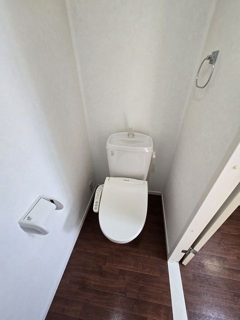 トイレ　（別タイプ参考写真）フラッツァプリモII　荒川区西日暮里1