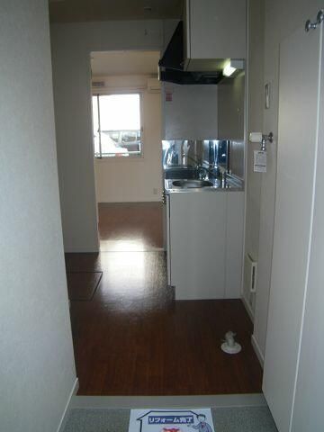 玄関　（別タイプ参考写真）フラッツァプリモII　荒川区西日暮里1