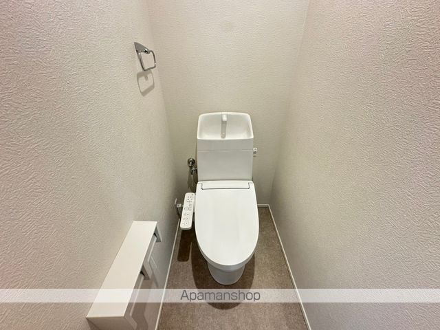 地下鉄名港線 六番町駅 徒歩1分 4階建 築44年のトイレ写真
