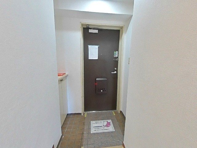 コスモスパジオ浦和常盤の玄関写真
