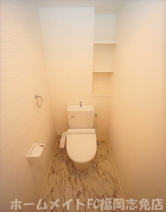 地下鉄空港線 福岡空港駅 5階建 築12年のトイレ写真