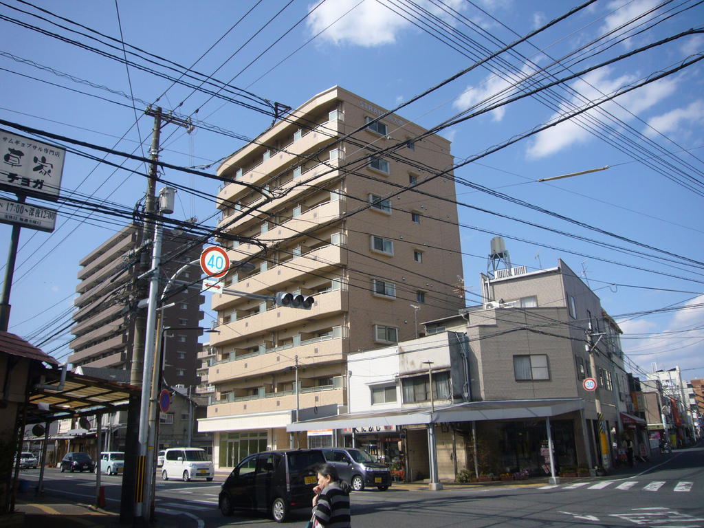 シュトラール医大東の建物外観