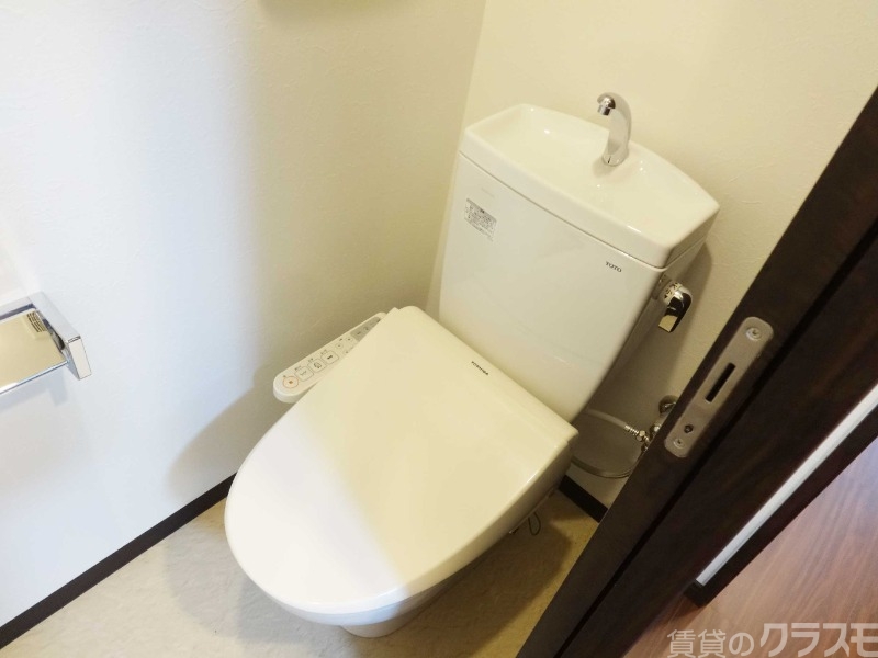 トイレ　温水便座は設備です。
