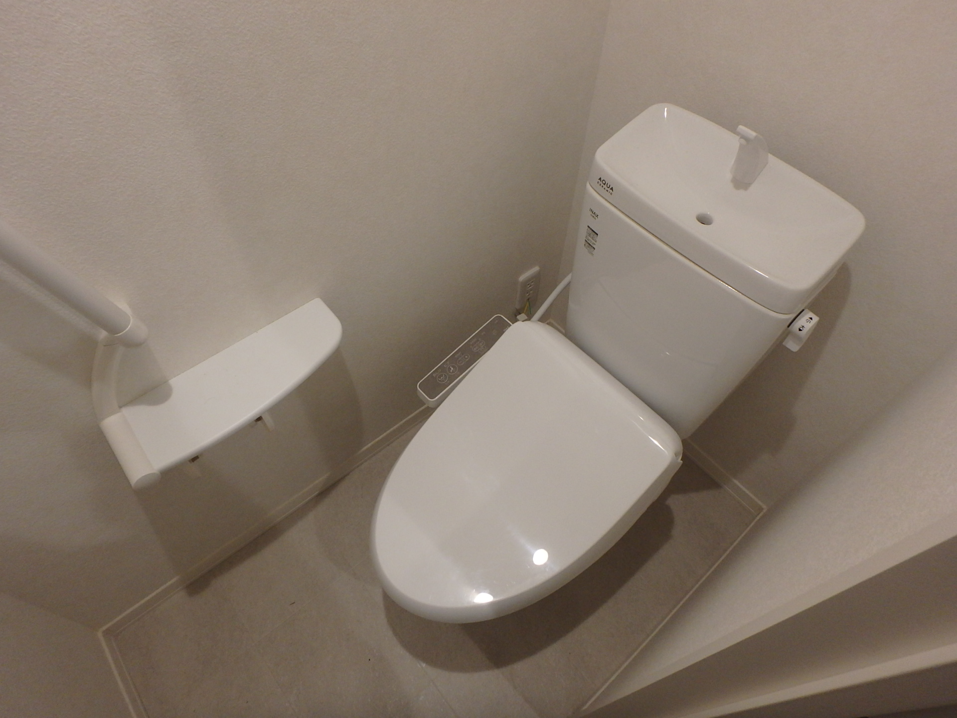 トイレ　ウォシュレット