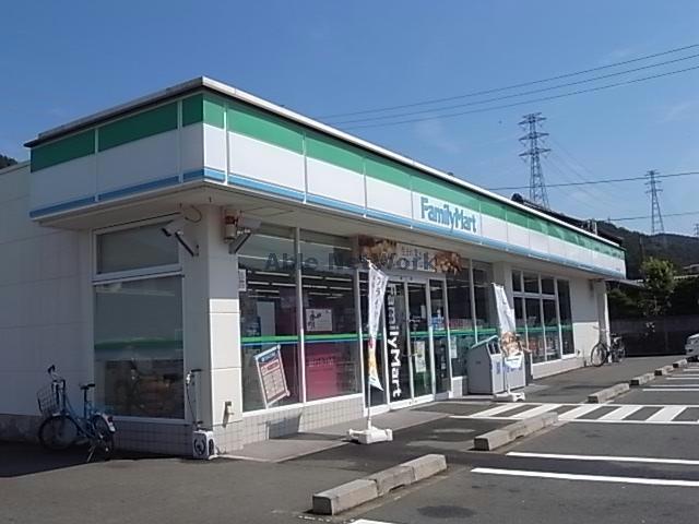 コンビニ　ファミリーマート岐阜三田洞店（コンビニ）まで672m