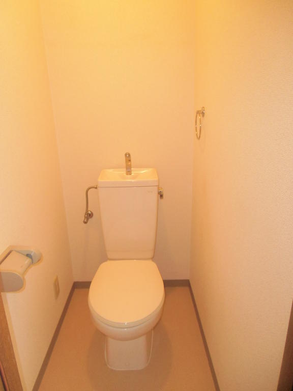 ＪＲ山陽本線 東加古川駅 徒歩5分 3階建 築24年のトイレ写真