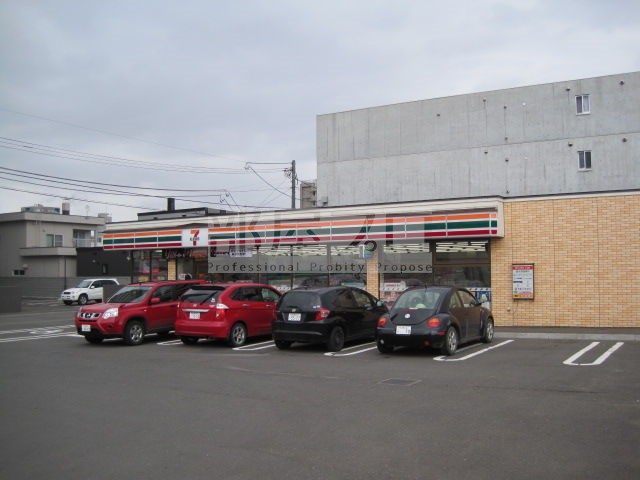 コンビニ　セブンイレブン札幌北10条西20丁目店（コンビニ）まで479m