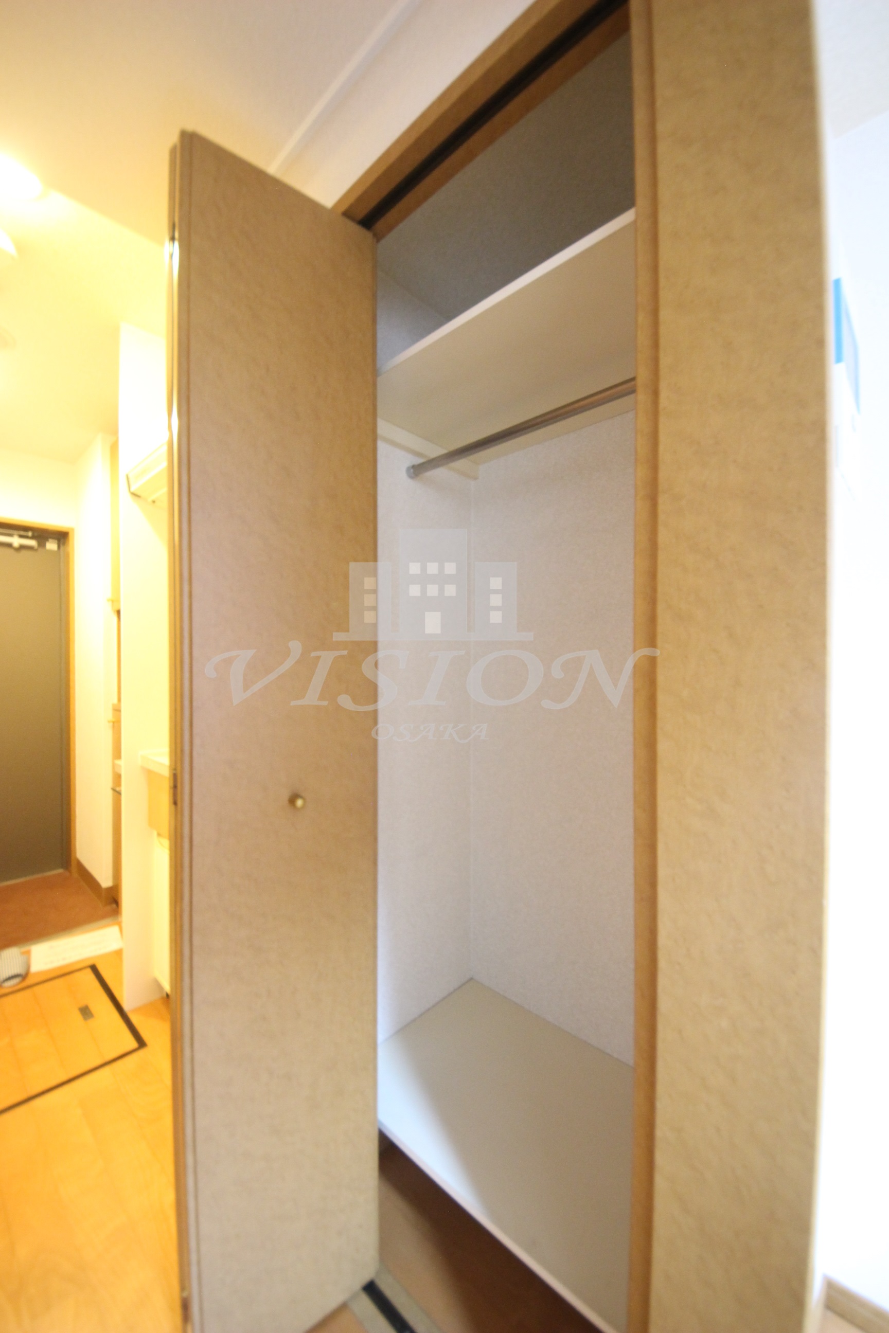 地下鉄御堂筋線 新大阪駅 徒歩4分 12階建 築25年の内装写真