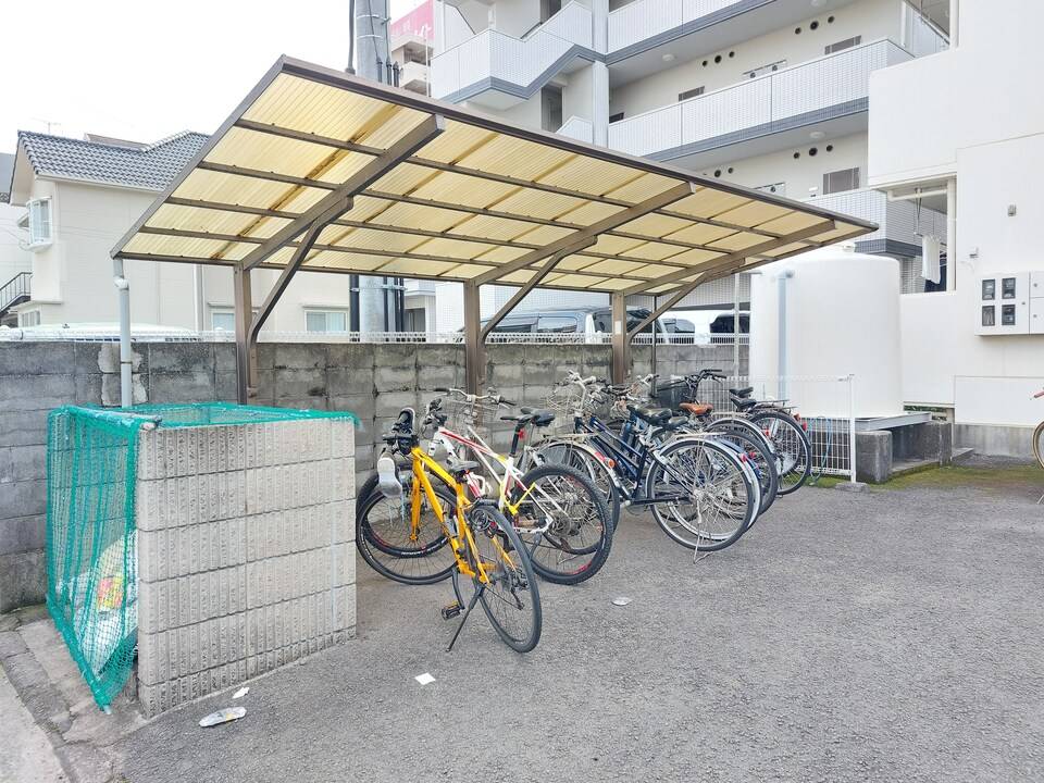 駐車場　駐輪場