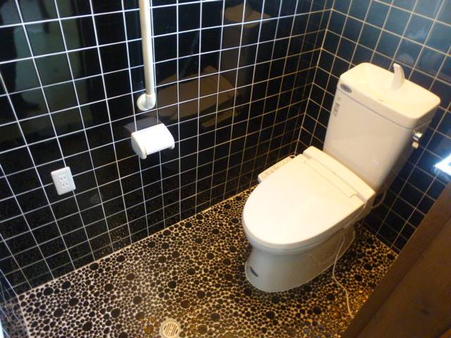 トイレ　温水洗浄便座