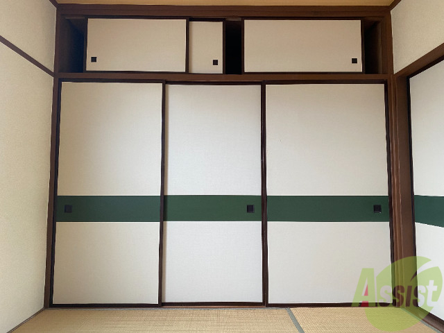 収納　寝室にあったクローゼット。荷物がたくさんあっても大丈夫。