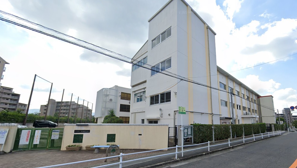 小学校　河内長野市立小山田小学校（小学校）まで700m