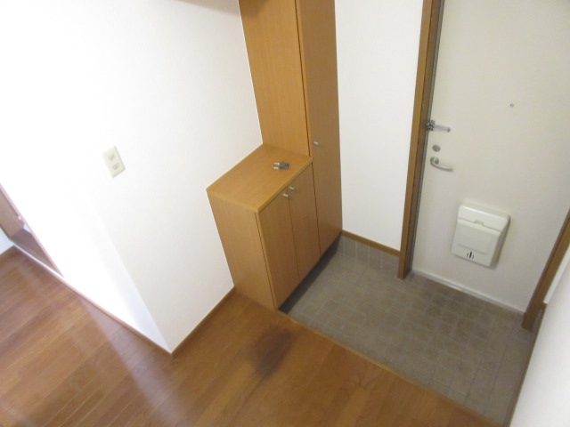 玄関　当社ホームナビはスーモ掲載物件を仲介手数料０円でご紹介します