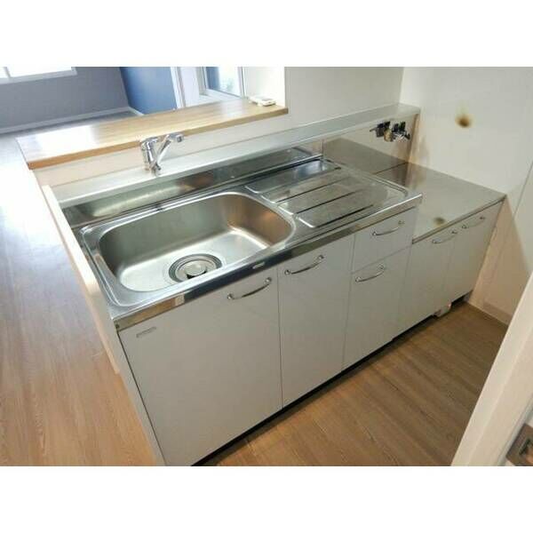 キッチン　対面キッチンは料理も掃除もしやすいです♪