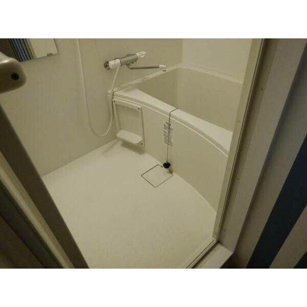 バス・シャワールーム　浴槽、洗い場ともにゆったりとしたバスルーム♪