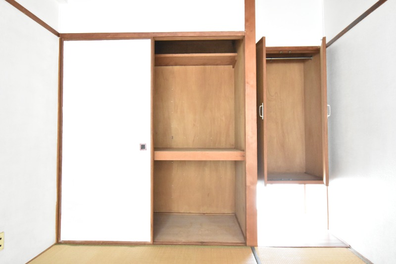 収納　押入
