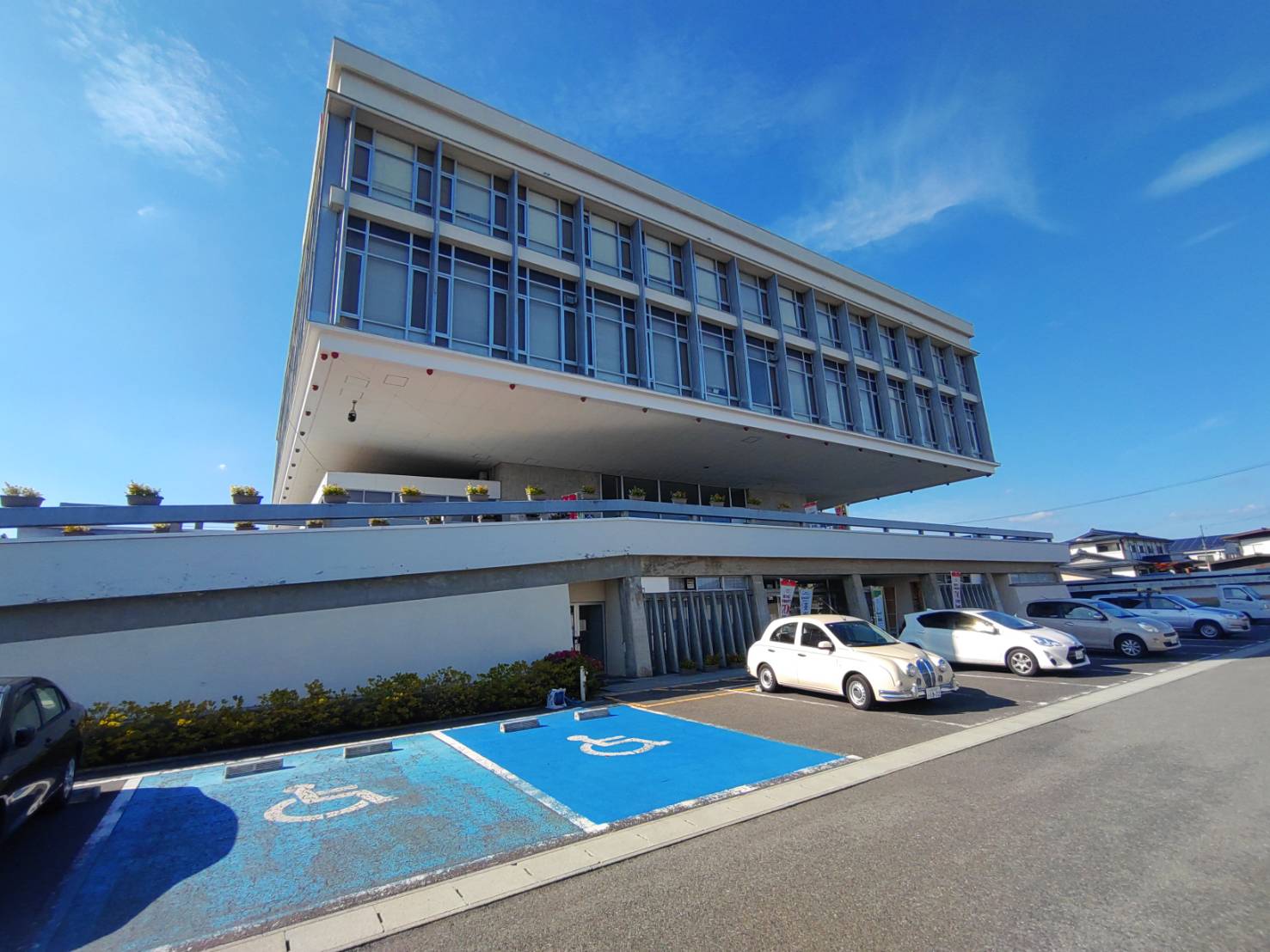 役所　寒河江市役所（役所）まで3017m