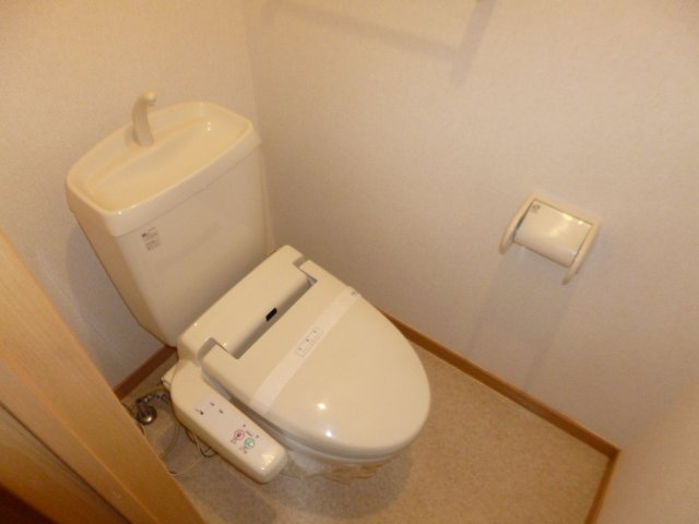 トイレ　シャワー付きトイレ