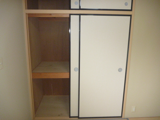 収納　和室押入れ