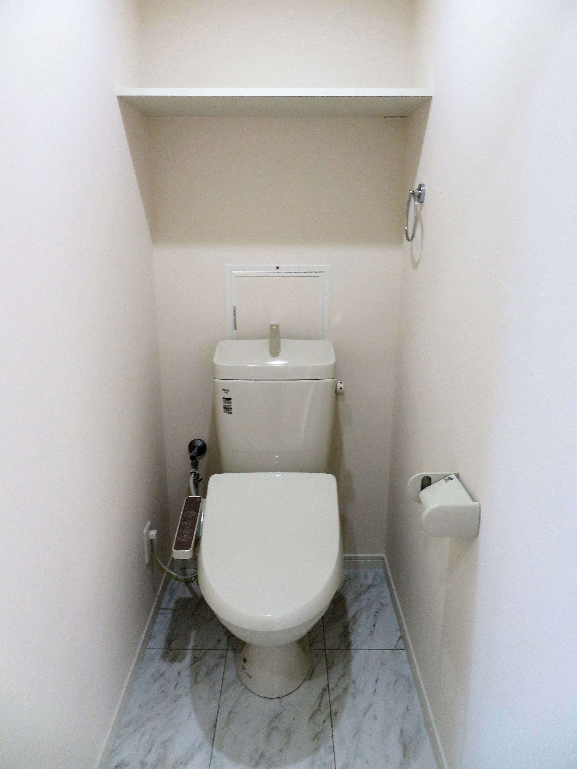 トイレ　ウォシュレット付きトイレです。