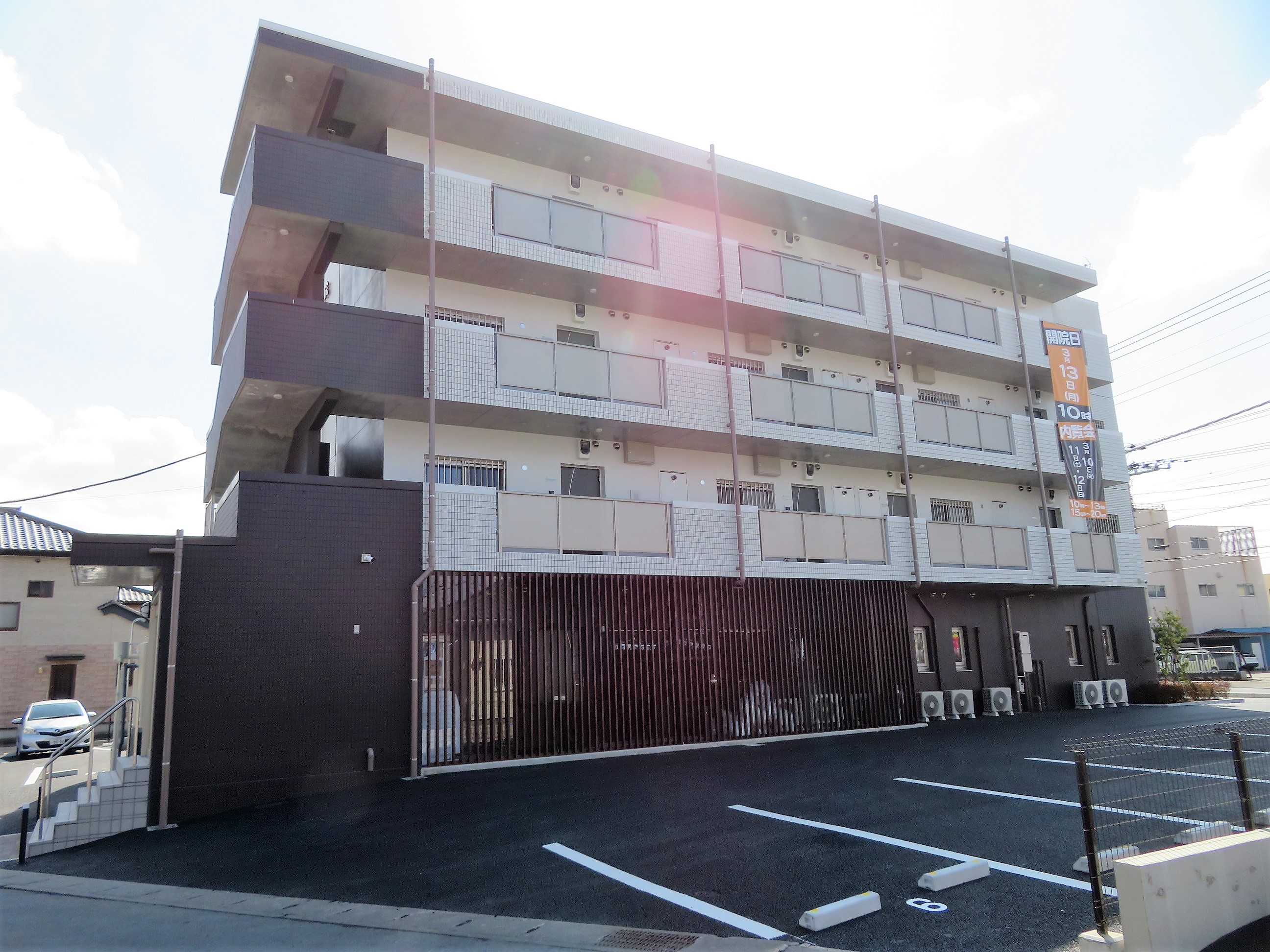 建物外観　オートロック付き築浅マンション！4階角部屋2LDKです☆
