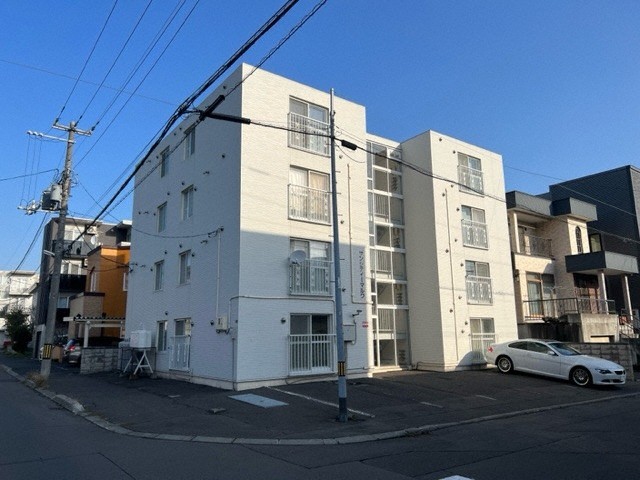 北海道札幌市西区八軒二条西２（アパート）の賃貸物件の外観