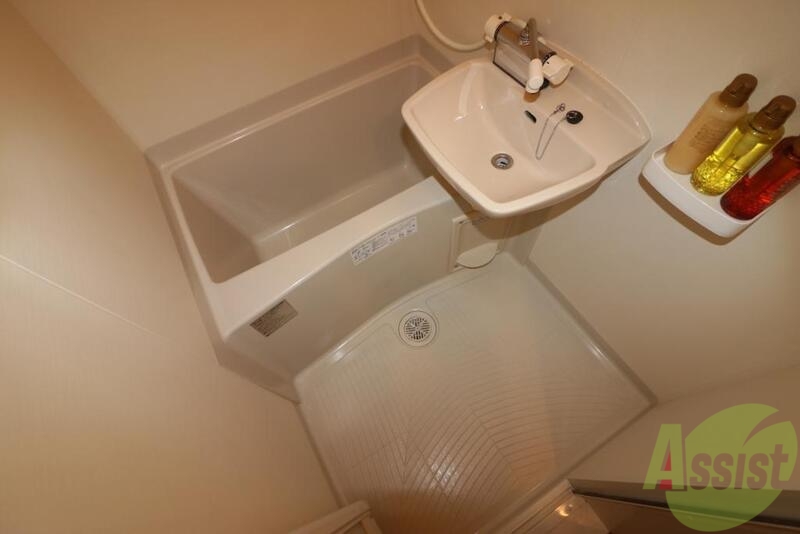 バス・シャワールーム　一日の疲れを癒しましょう。