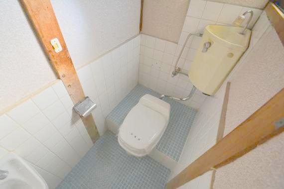 トイレ　清潔感のあるトイレは、誰もがリラックスできる空間です。