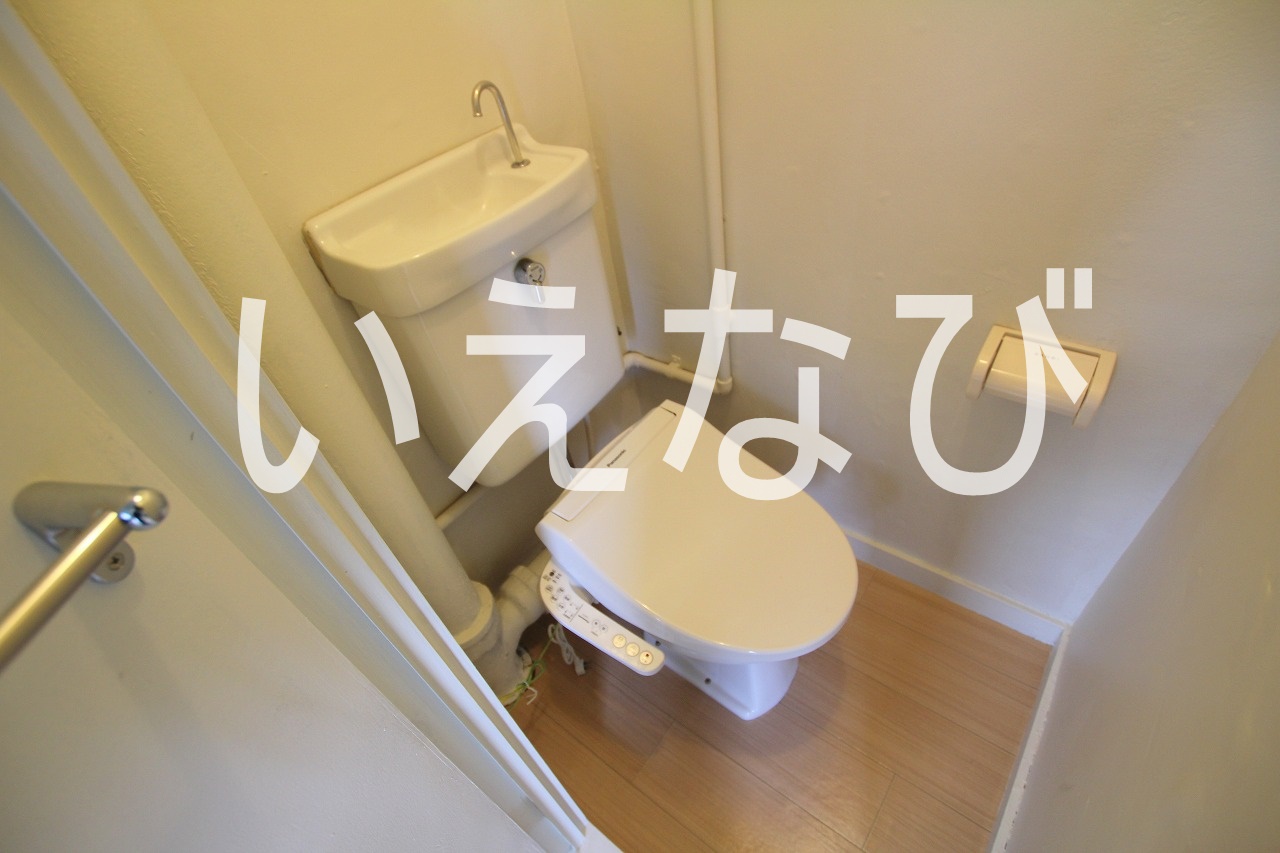 【岡山市東区瀬戸町万富のマンションのトイレ】