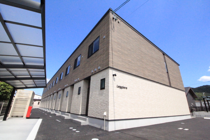 建物外観　林のペット可築浅2LDKアパート☆