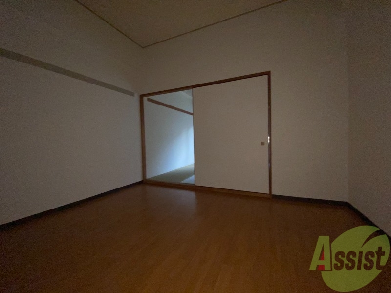 居室・リビング　６帖のリビングです。広々としていますね。