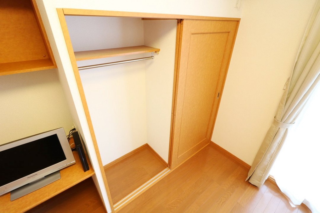 その他　大型クローゼットにより女性の方でも収納が安心