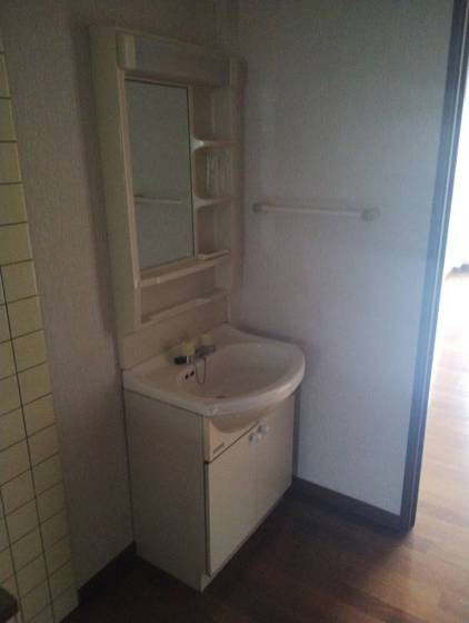 洗面設備　※別部屋の写真です