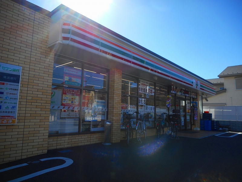 コンビニ　セブンイレブン（コンビニ）まで348m