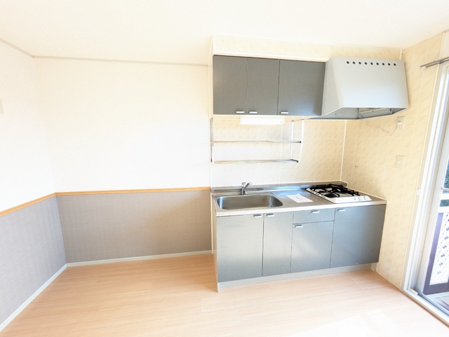 キッチン　２口ガスコンロ付き