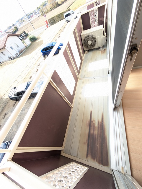 バルコニー　バルコニーは広々！お布団干せます♪